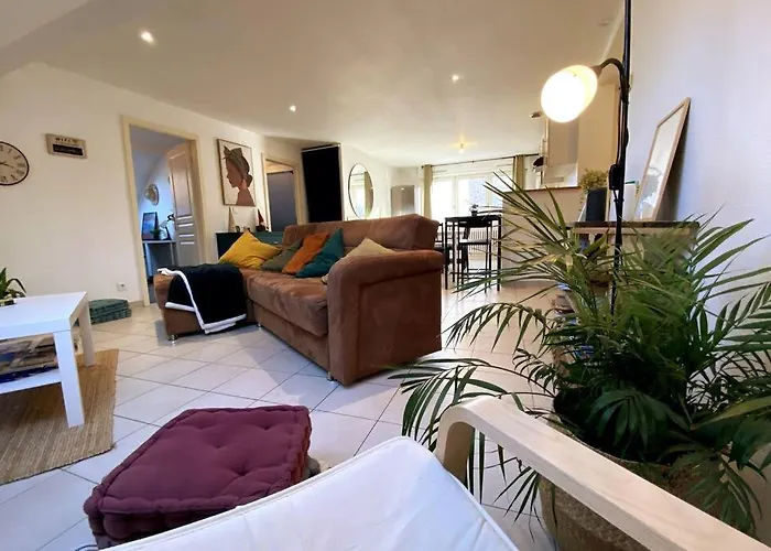 Strg Center At 10 Min-christmas Market And 10min Eu Parliament-wifi-tv