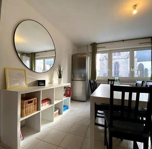 Apartment Strg Center At 10 Min-christmas Market And 10min Eu Parliament-wifi-tv Bischheim