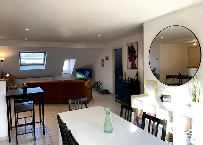 Strg Center At 10 Min-christmas Market And 10min Eu Parliament-wifi-tv Apartment *