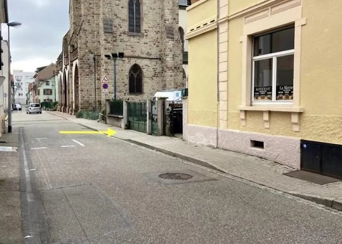 Strg Center At 10 Min-christmas Market And 10min Eu Parliament-wifi-tv Apartment